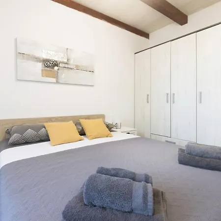 House Mala